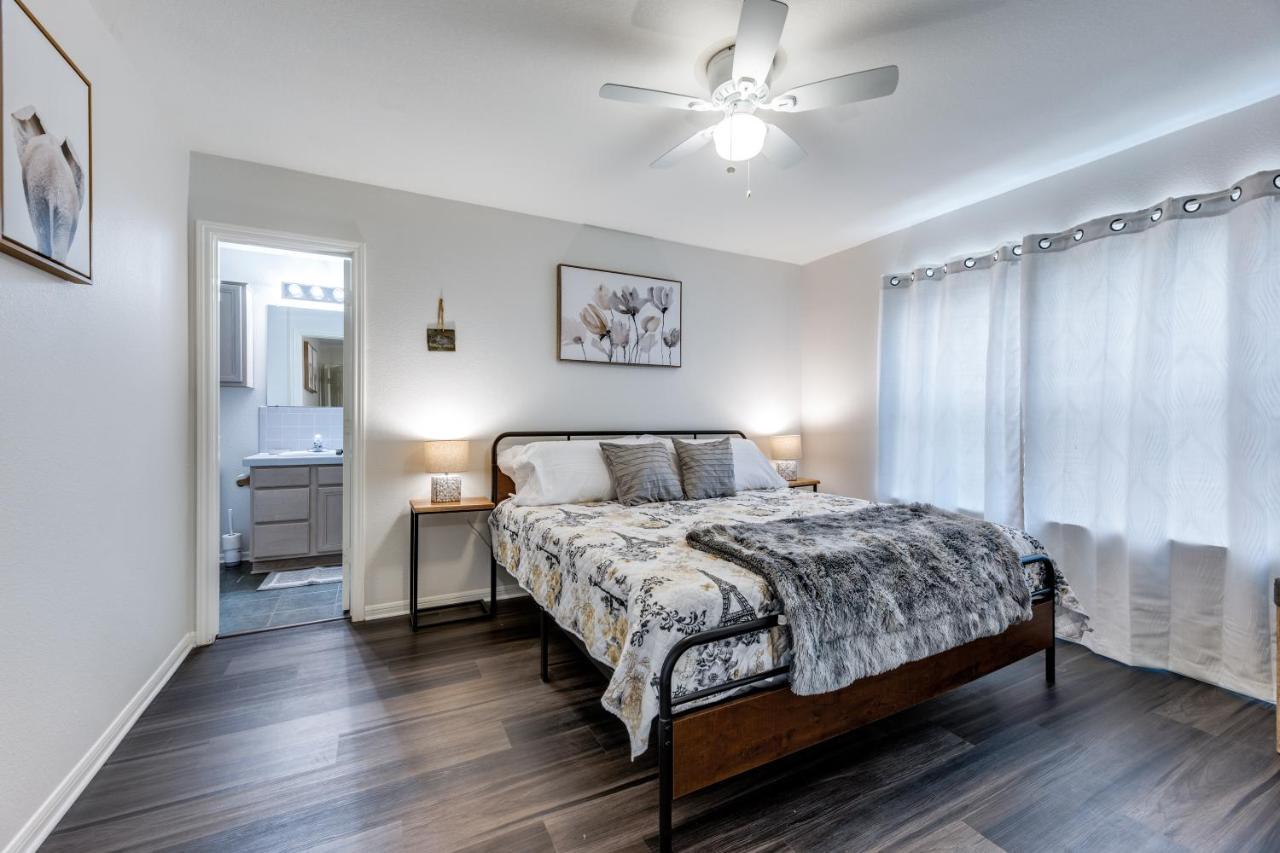 Spacious 5 Bdrm Home Mins To Wineries With Private Pool And Hot Tub! 约翰逊城 外观 照片