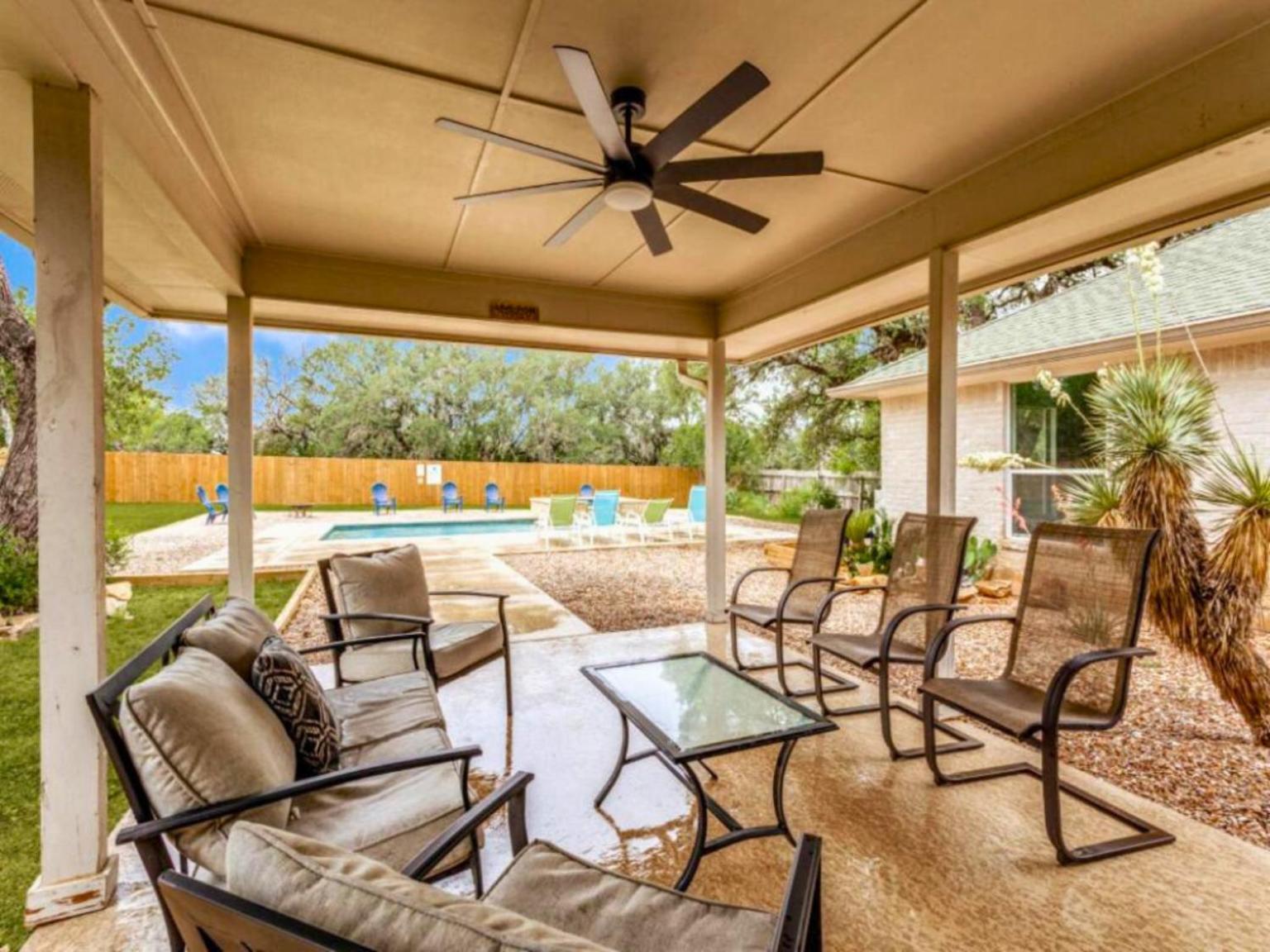 Spacious 5 Bdrm Home Mins To Wineries With Private Pool And Hot Tub! 约翰逊城 外观 照片